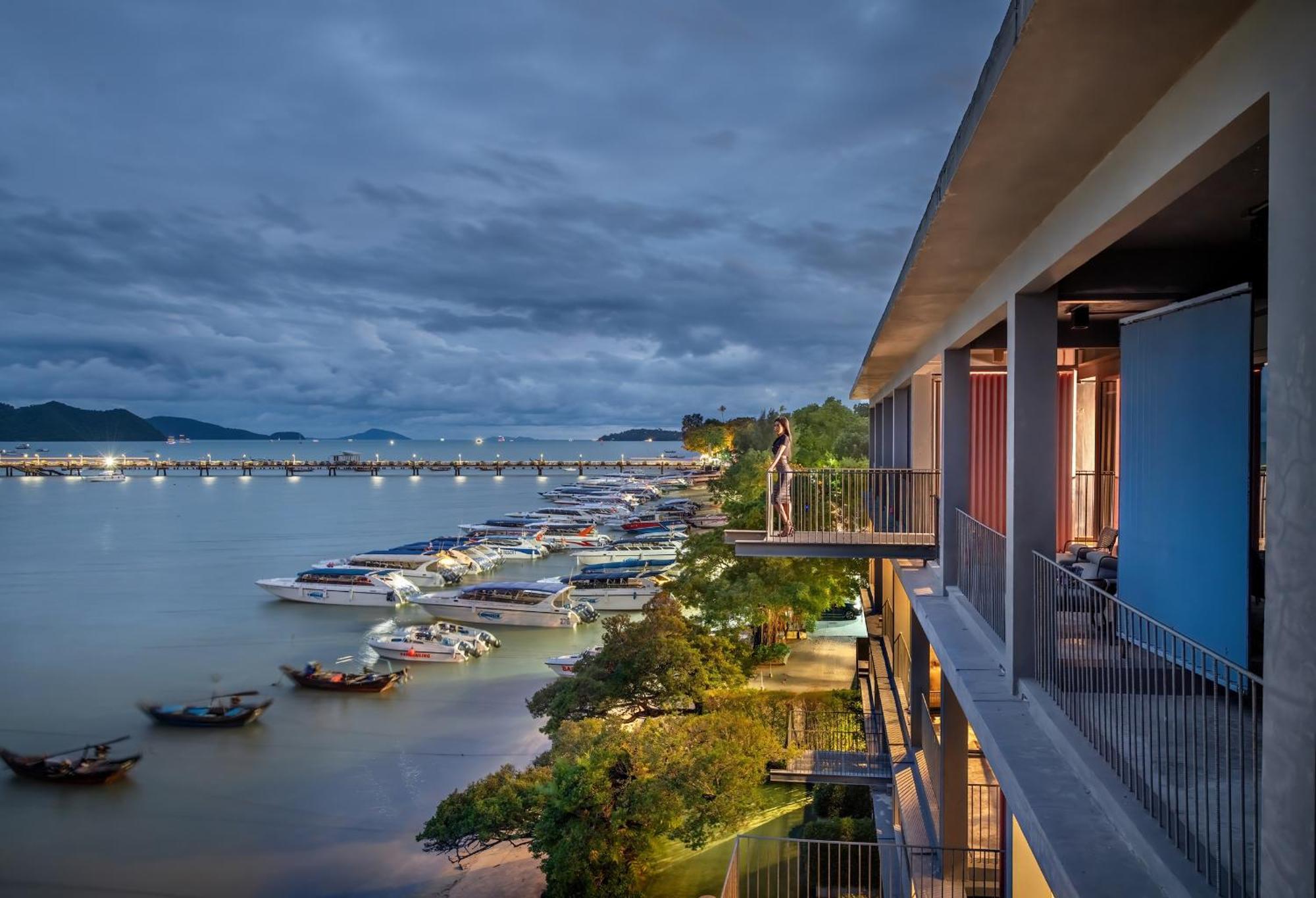 Arch39 Phuket Beach Front - SHA Plus Chalong Exterior foto