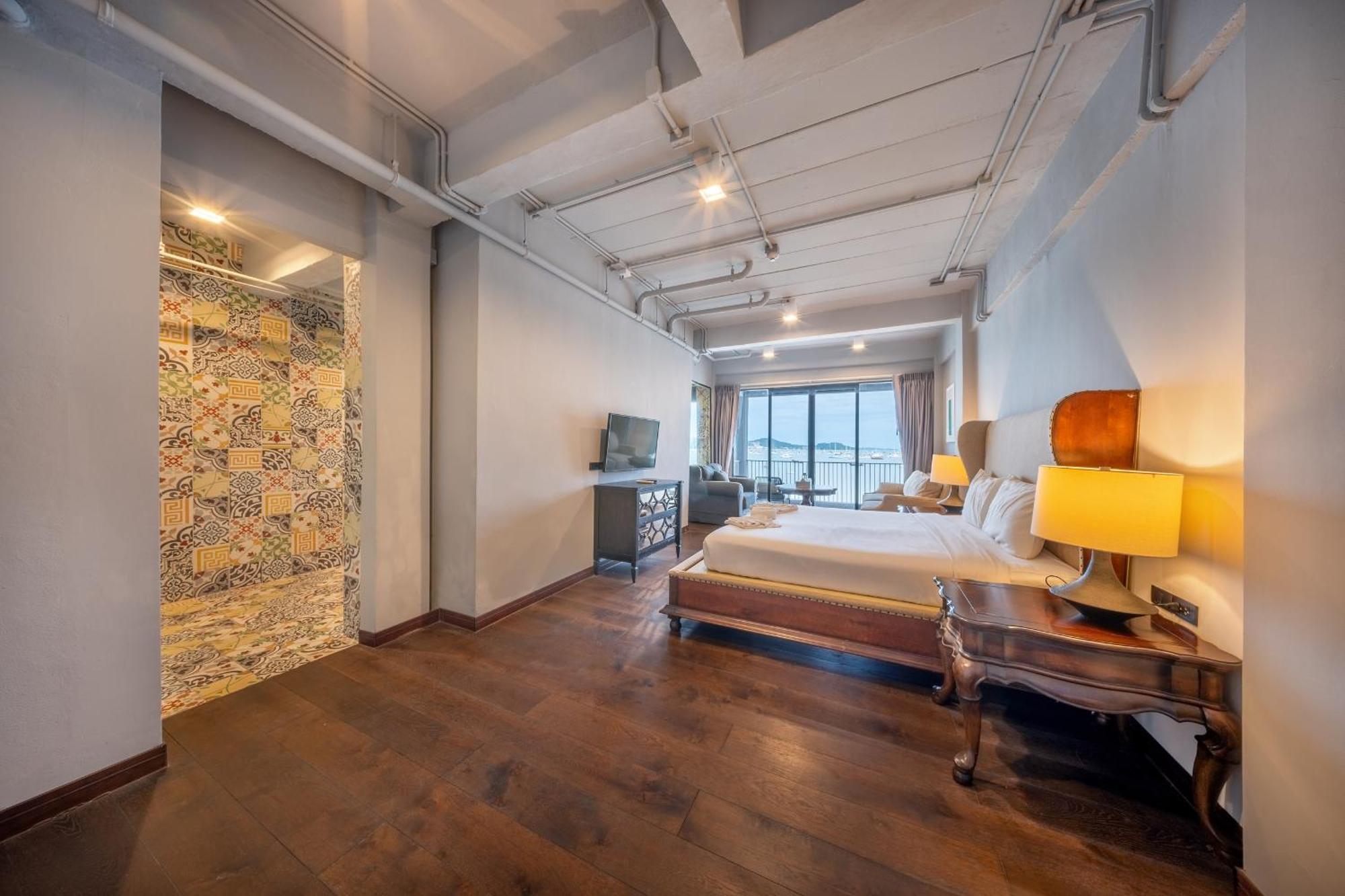 Arch39 Phuket Beach Front - SHA Plus Chalong Exterior foto
