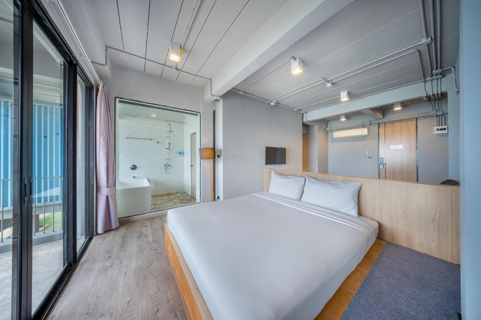 Arch39 Phuket Beach Front - SHA Plus Chalong Exterior foto