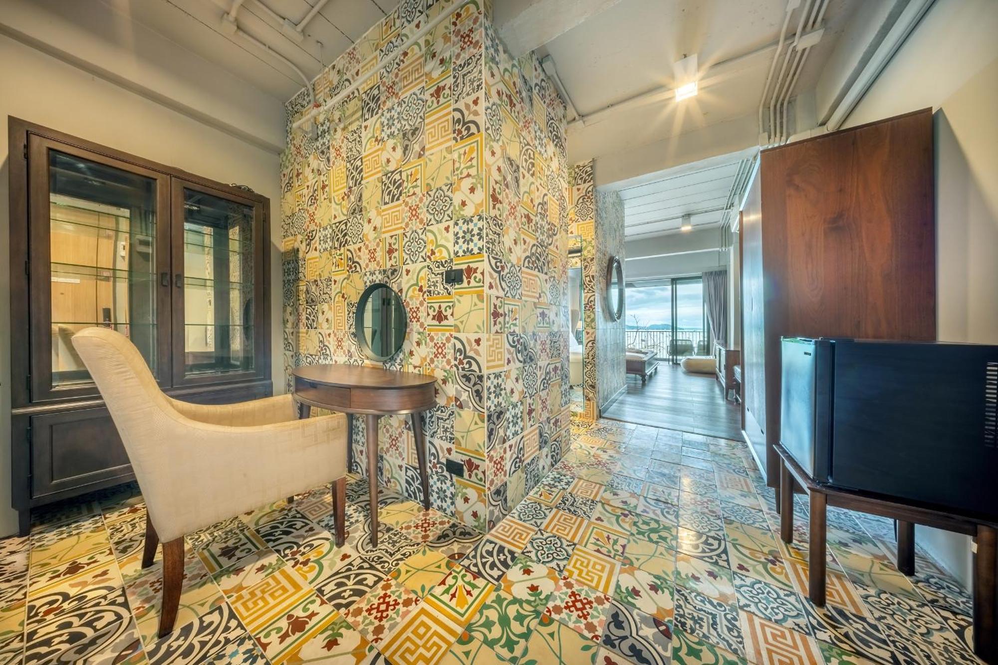 Arch39 Phuket Beach Front - SHA Plus Chalong Exterior foto