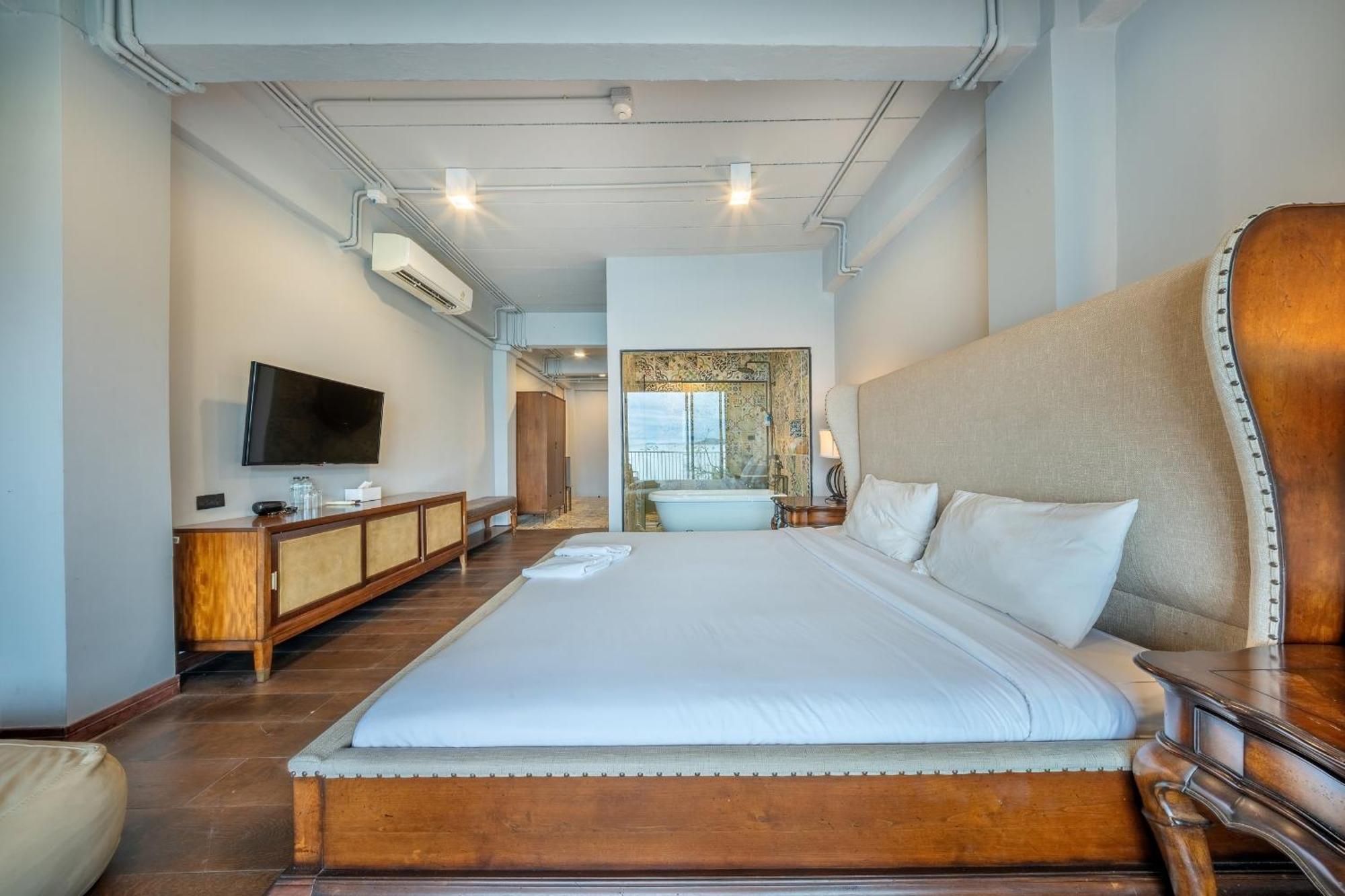 Arch39 Phuket Beach Front - SHA Plus Chalong Exterior foto