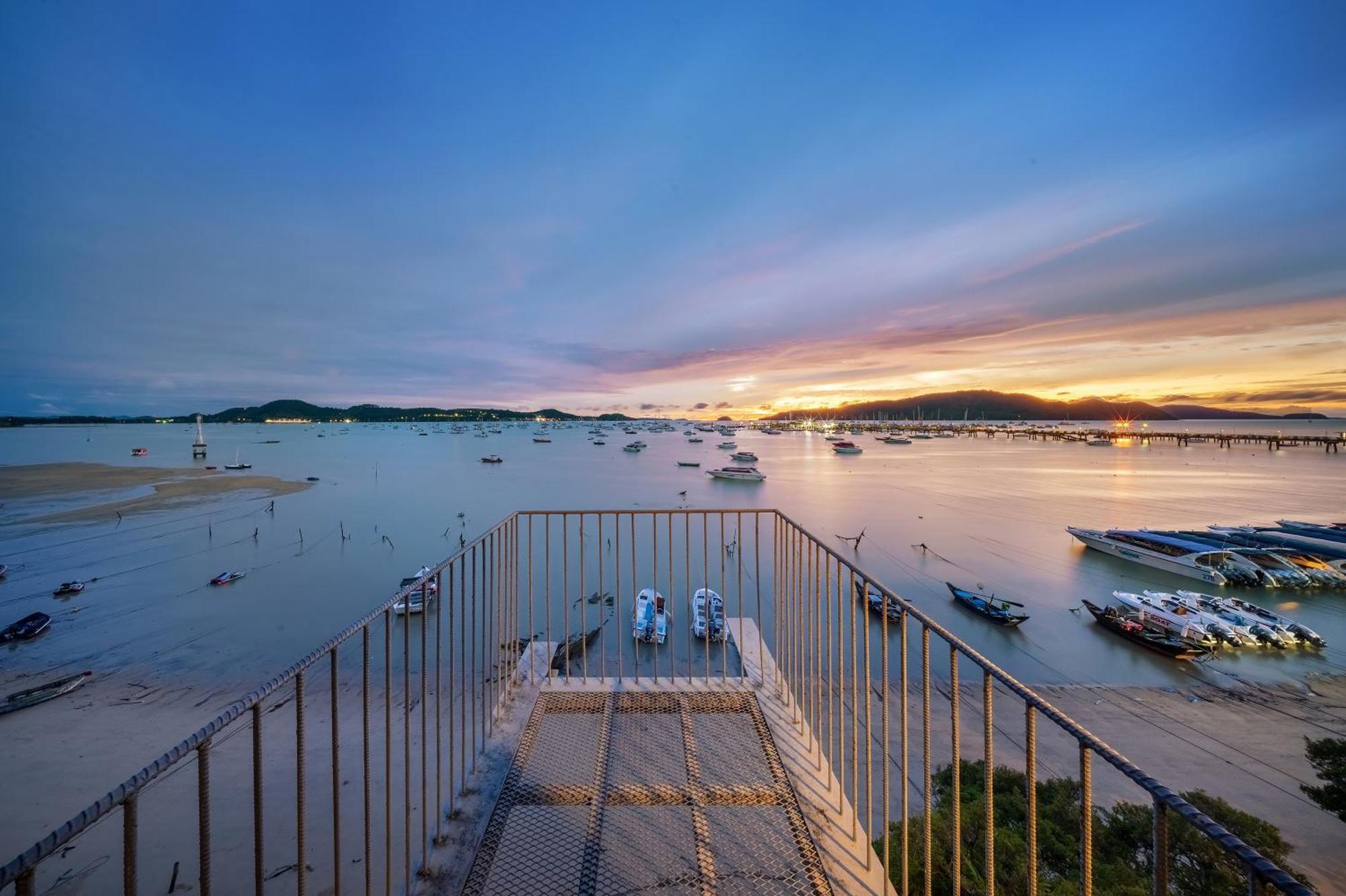 Arch39 Phuket Beach Front - SHA Plus Chalong Exterior foto